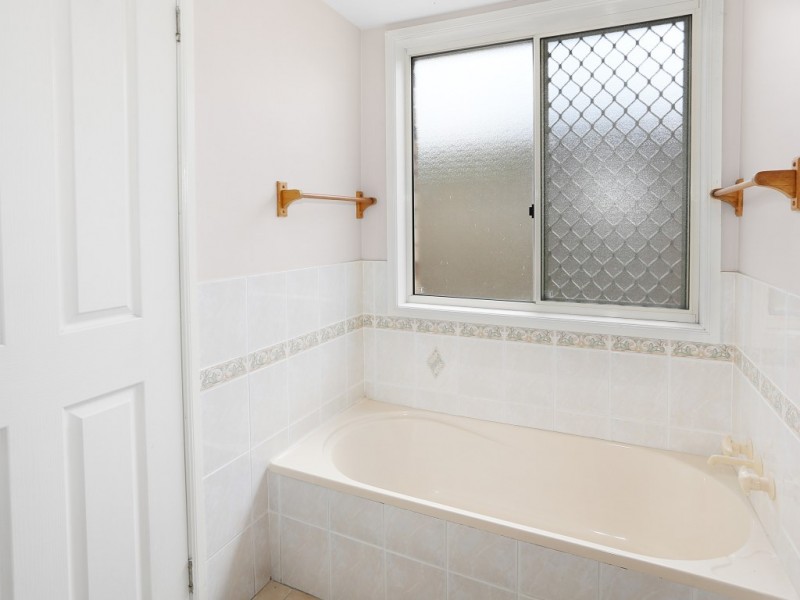 8 Wattle Drive, Yamba NSW 2464