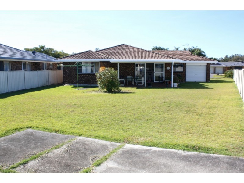 9 Admiralty Court, Yamba NSW 2464