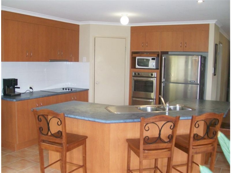 24 Bayview Drive, Yamba NSW 2464