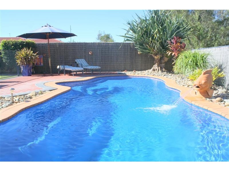 24 Bayview Drive, Yamba NSW 2464