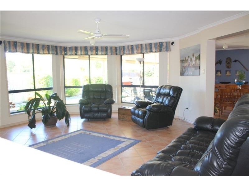 24 Bayview Drive, Yamba NSW 2464