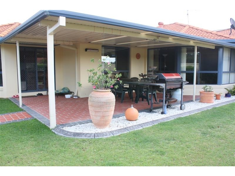 24 Bayview Drive, Yamba NSW 2464