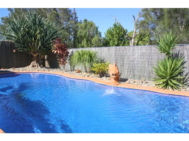 24 Bayview Drive, Yamba NSW 2464
