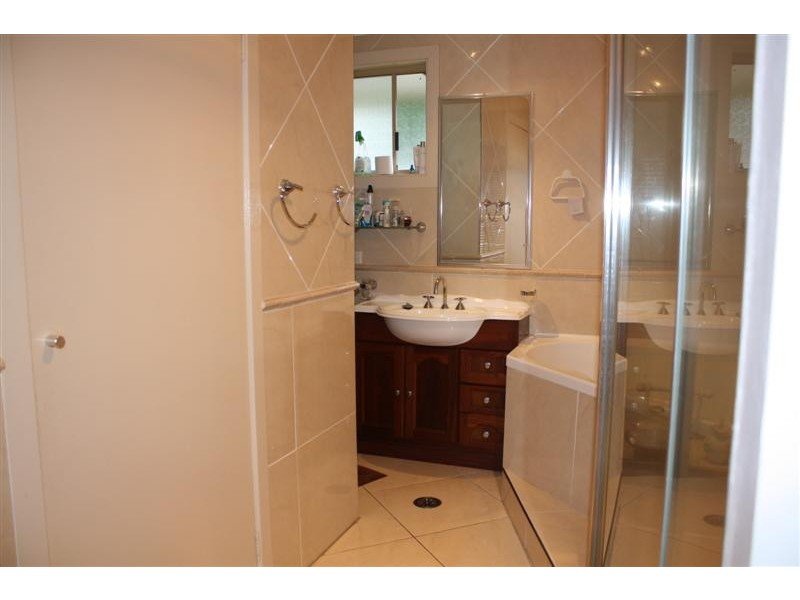 16 Binnacle Court, Yamba NSW 2464