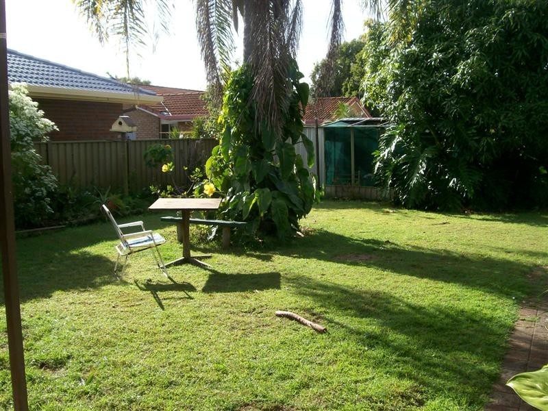 16 Palm Terrace, Yamba NSW 2464