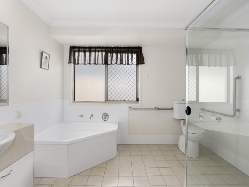 13, 4 Somerset Place, Yamba NSW 2464