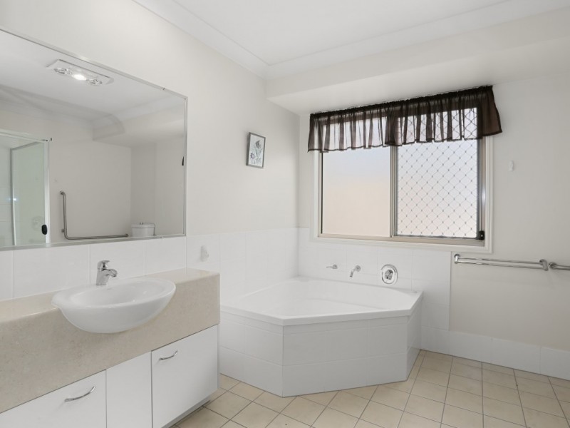 13, 4 Somerset Place, Yamba NSW 2464