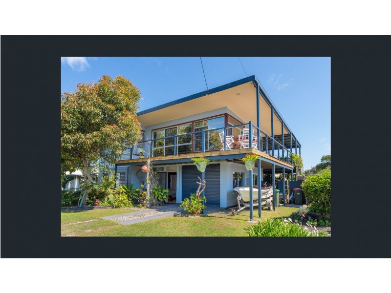 2 Heath Street, Brooms Head NSW 2463