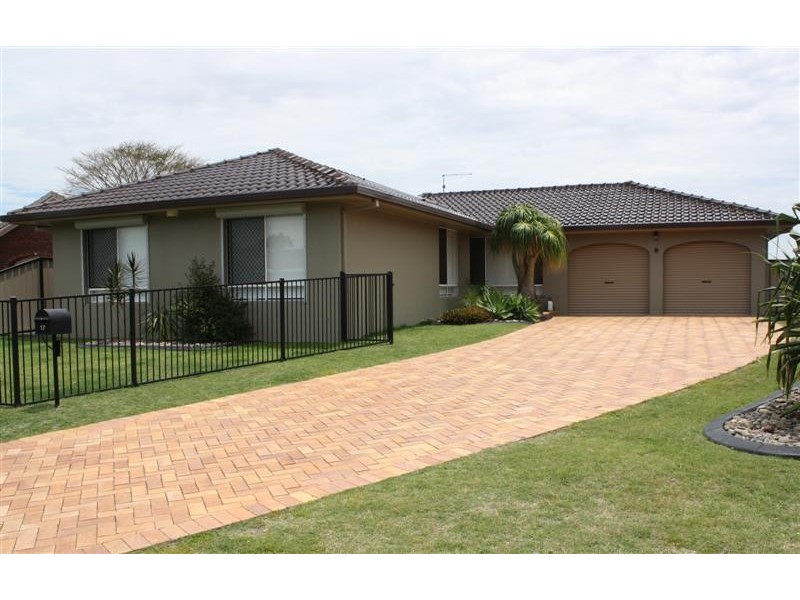 17 Osprey Drive, Yamba NSW 2464