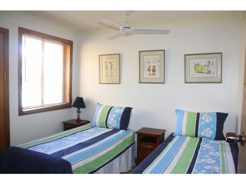 25 The Peninsula, Yamba NSW 2464