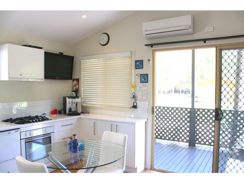 J3 Blue Dolphin Holiday Park, Yamba NSW 2464