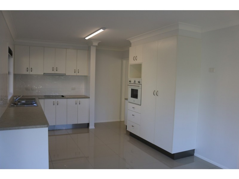 18 Admiralty Court, Yamba NSW 2464