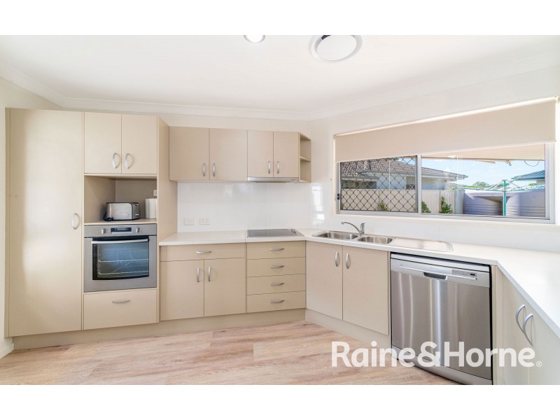 23/4 Somerset Place, Yamba NSW 2464