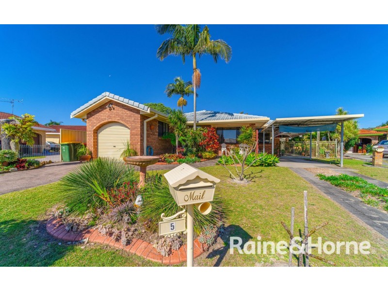 5 Melia Place, Yamba NSW 2464