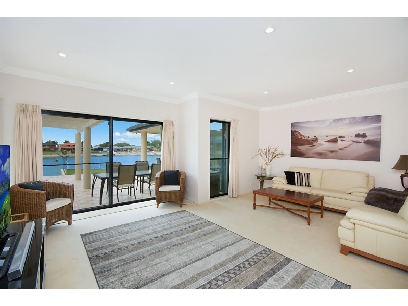 12 Edgewater Close, Yamba NSW 2464