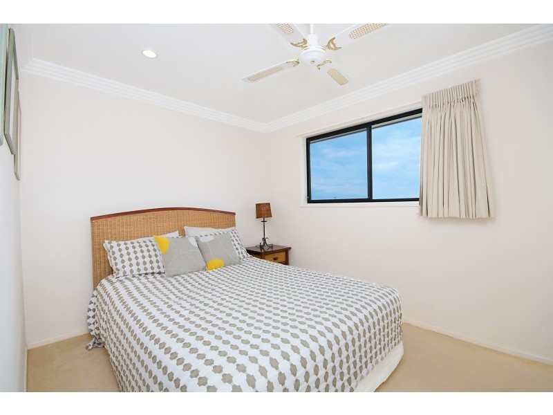 12 Edgewater Close, Yamba NSW 2464