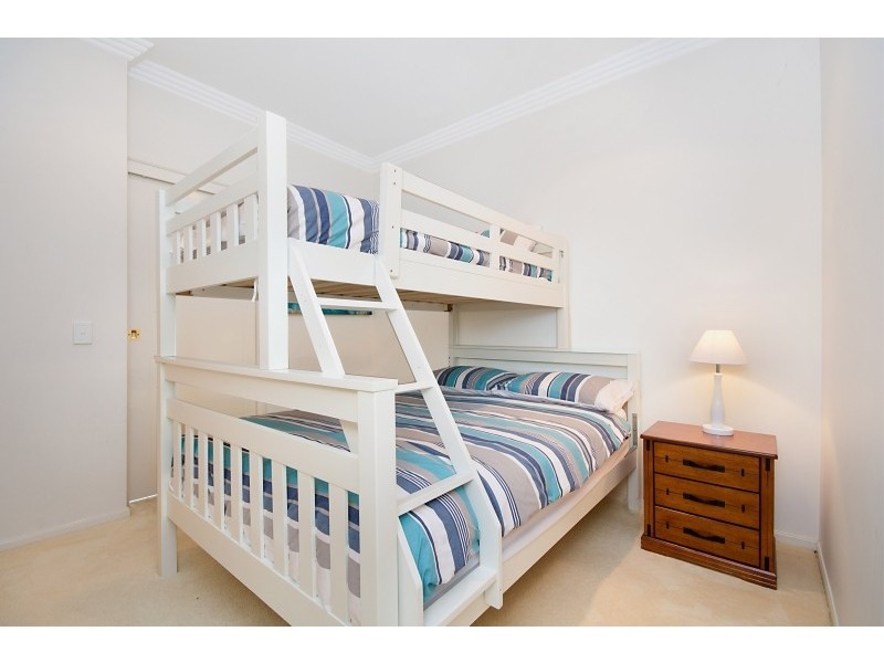 12 Edgewater Close, Yamba NSW 2464