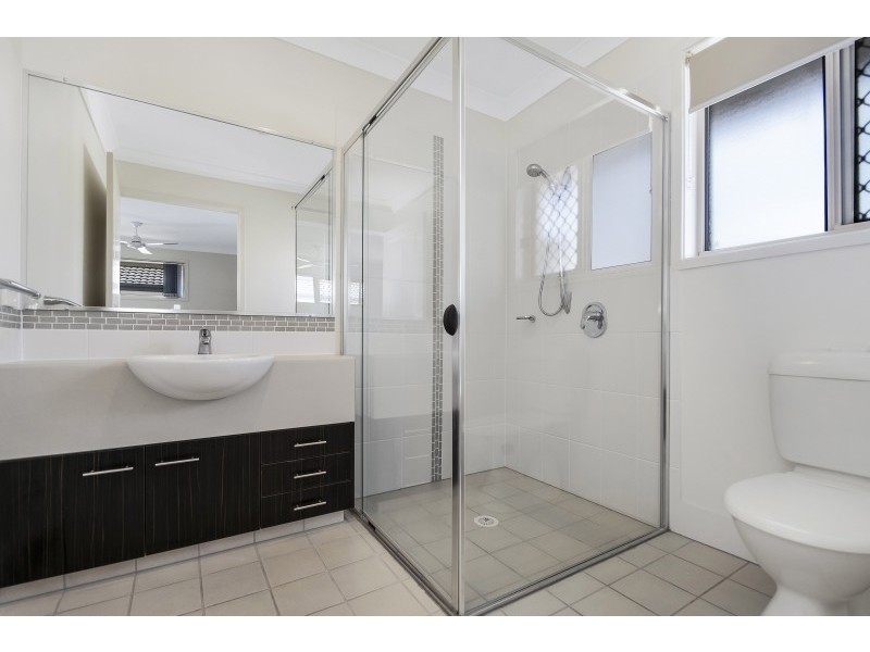 3/4 Somerset Place, Yamba NSW 2464