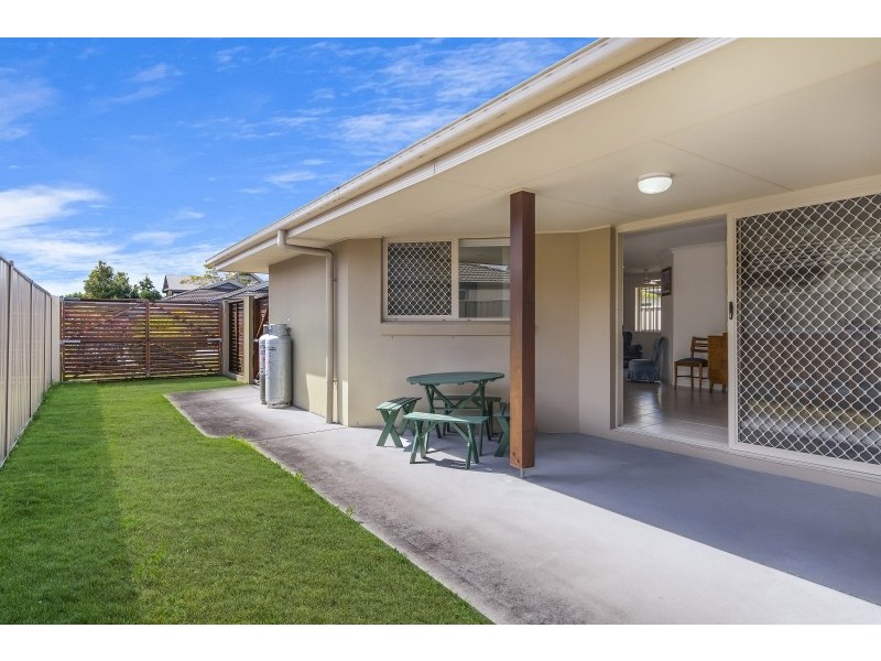 3/4 Somerset Place, Yamba NSW 2464