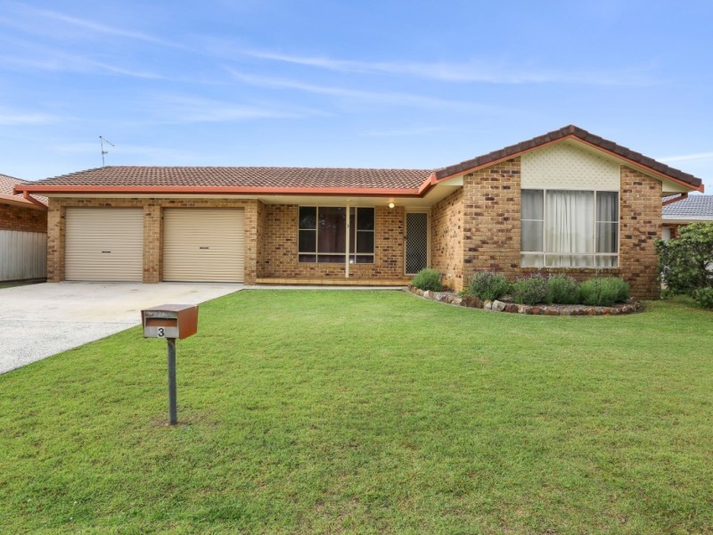 3 Casuarina Close, Yamba NSW 2464