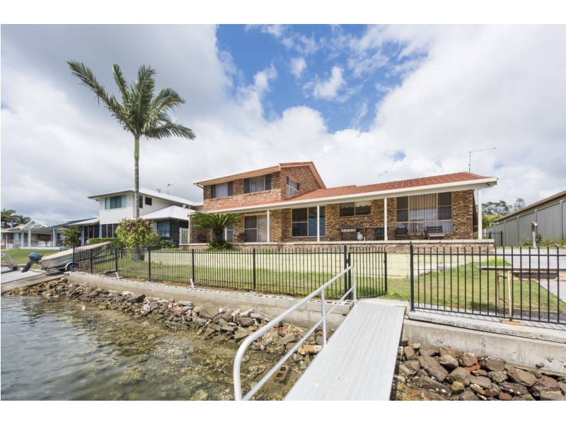 42 The Mainbrace, Yamba NSW 2464