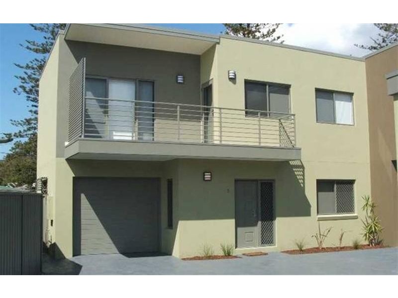 Unit 3/10 Bent Street, Yamba NSW 2464