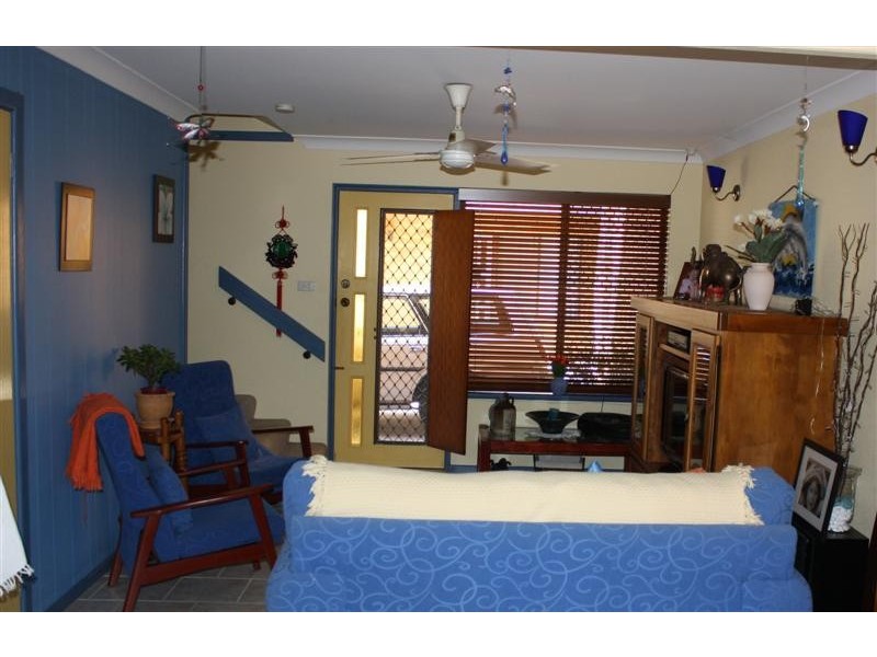 2-2 Waratah Avenue, Yamba NSW 2464