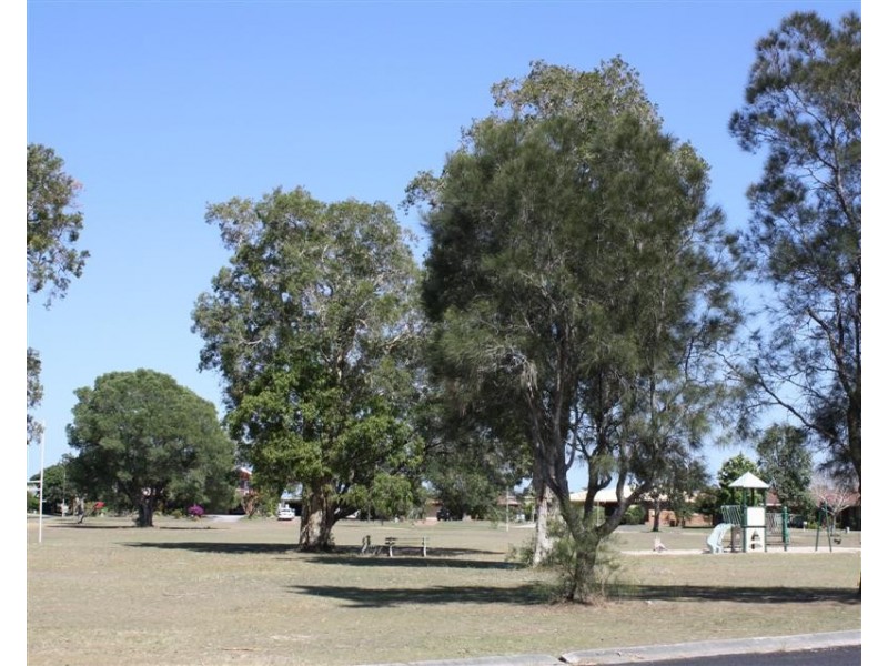 2-2 Waratah Avenue, Yamba NSW 2464