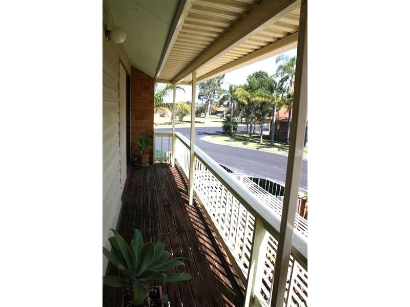 2-2 Waratah Avenue, Yamba NSW 2464