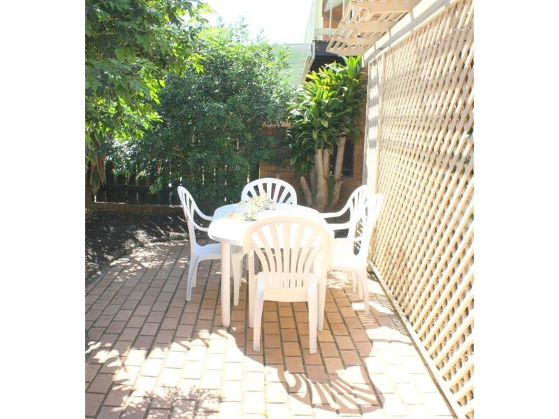 2-2 Waratah Avenue, Yamba NSW 2464