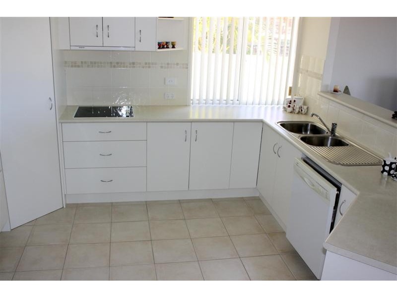 15 Barellan Ave, Yamba NSW 2464