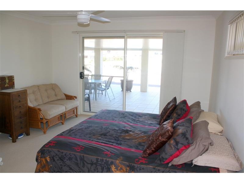 15 Barellan Ave, Yamba NSW 2464