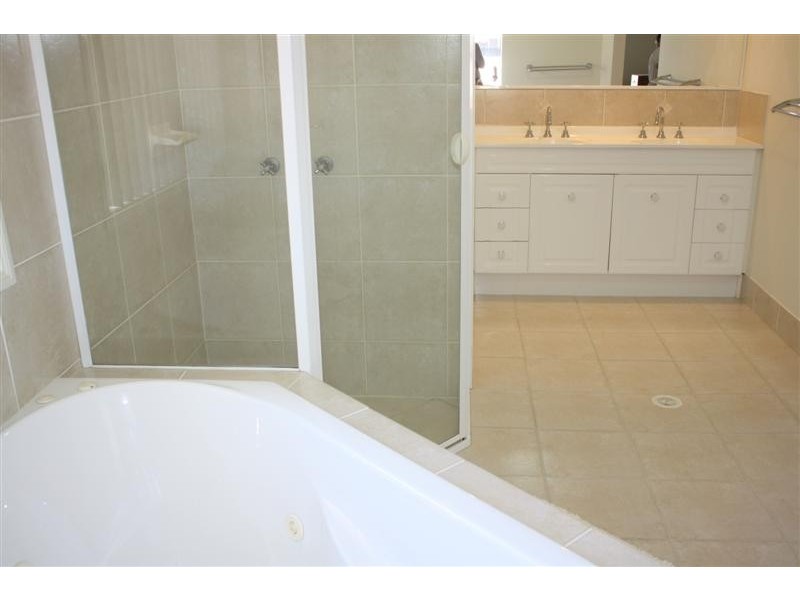 15 Barellan Ave, Yamba NSW 2464