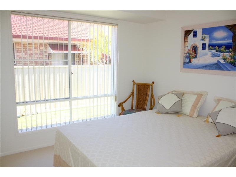 15 Barellan Ave, Yamba NSW 2464