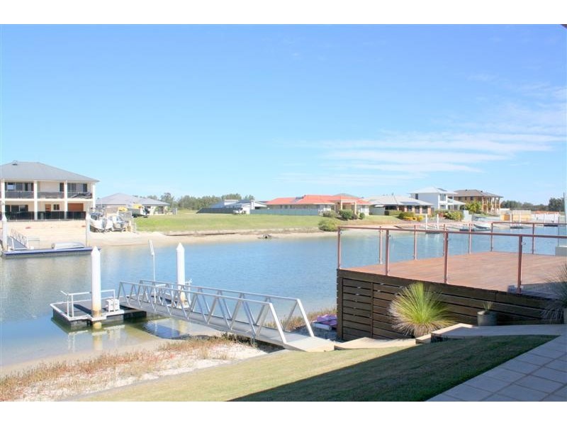 15 Barellan Ave, Yamba NSW 2464