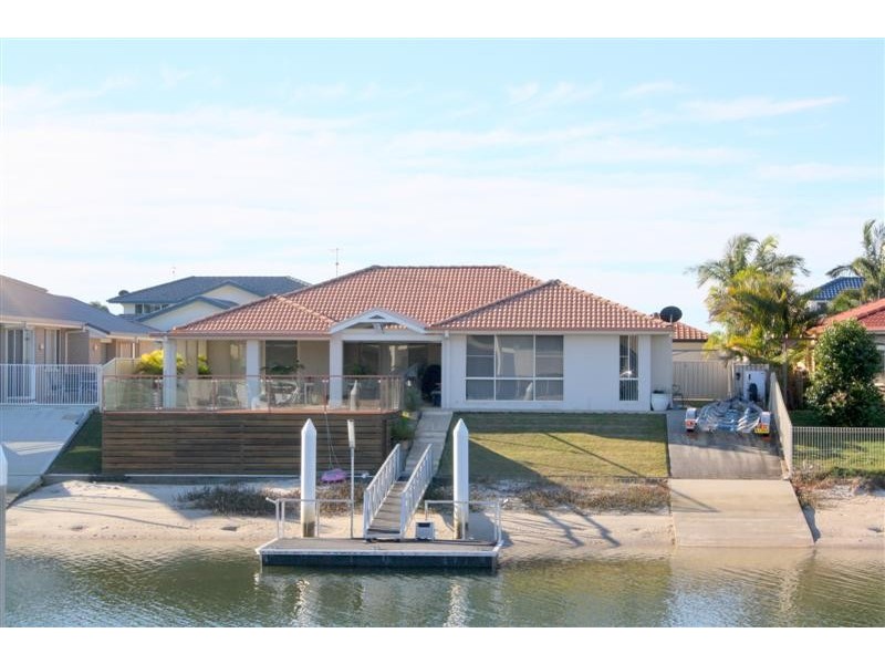 15 Barellan Ave, Yamba NSW 2464