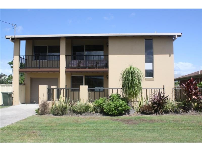 246 Yamba Road, Yamba NSW 2464