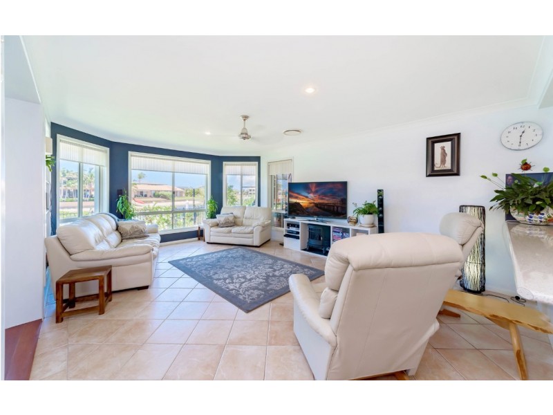 85 Witonga Drive, Yamba NSW 2464