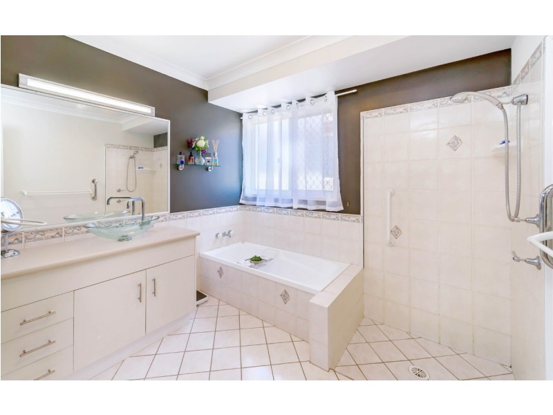 85 Witonga Drive, Yamba NSW 2464