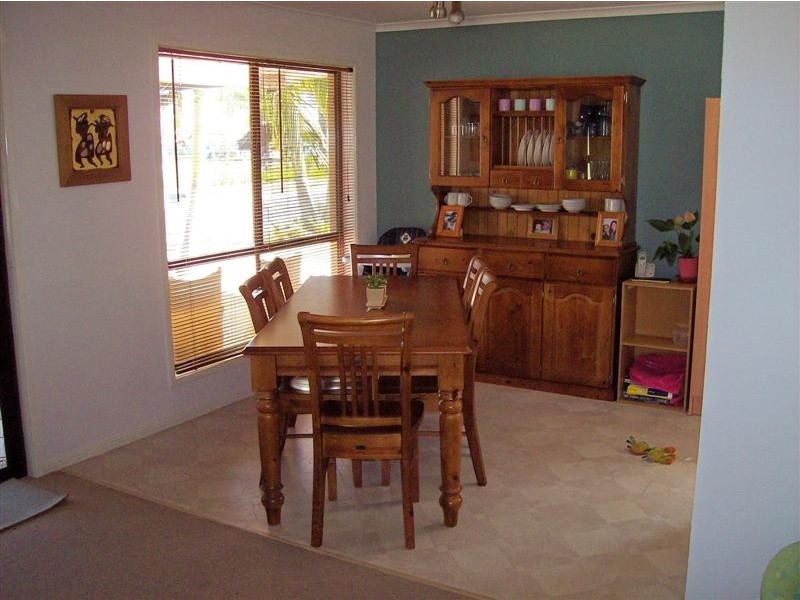 2 Barbara Close, Yamba NSW 2464