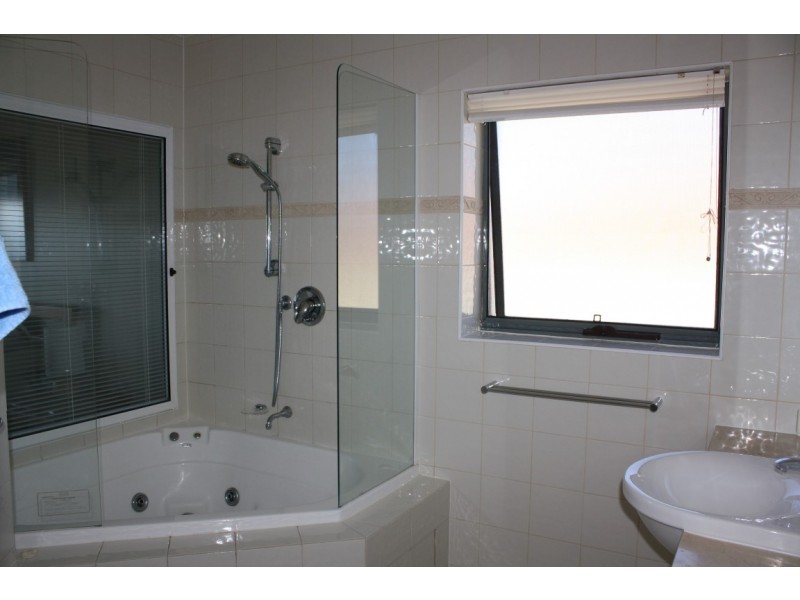 12/ 20 Pacific Parade, Yamba NSW 2464