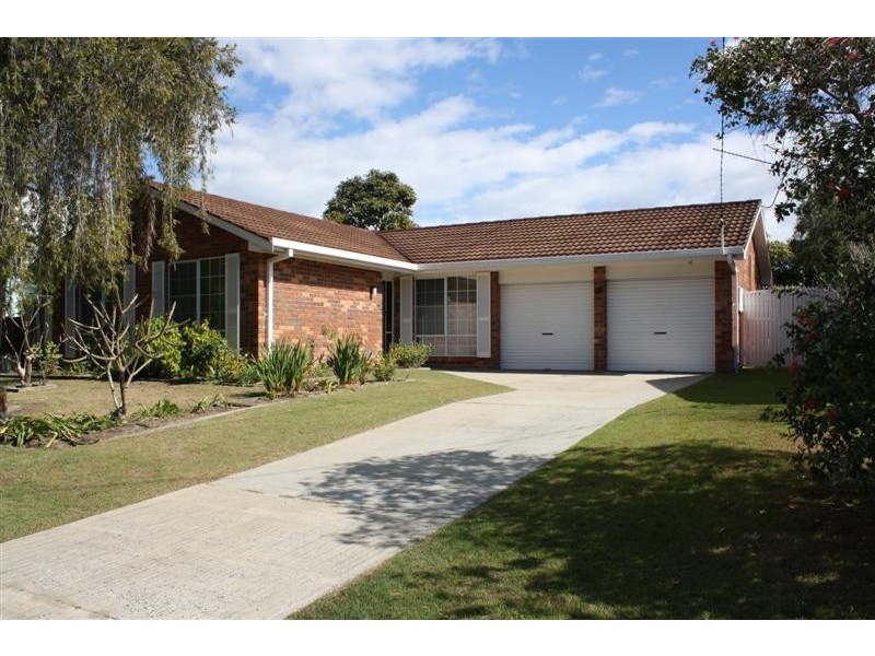 43 Shores Drive, Yamba NSW 2464