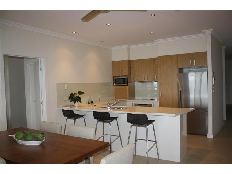 1/8 Bent Street, Yamba NSW 2464