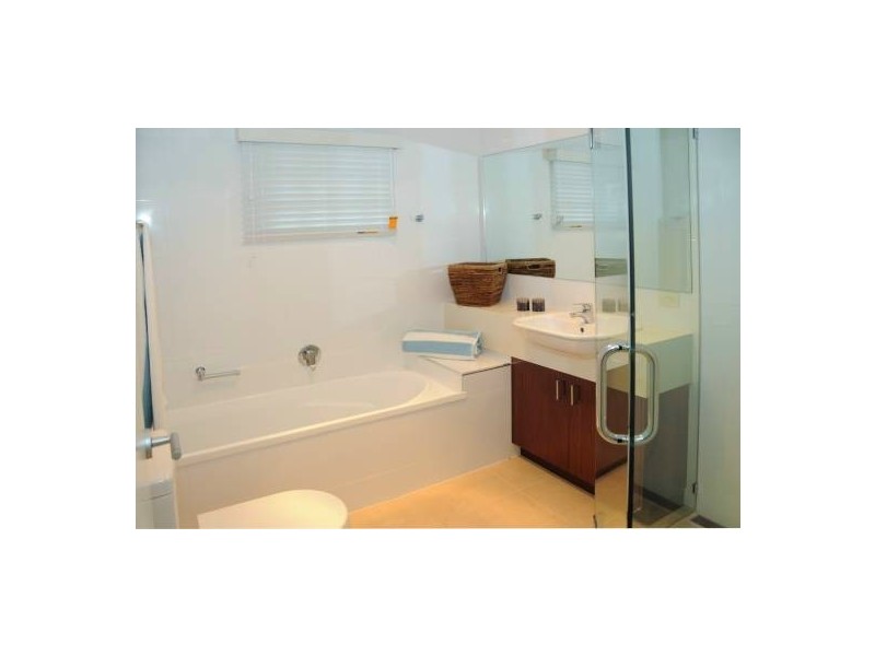 1/8 Bent Street, Yamba NSW 2464