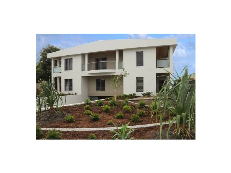 1/8 Bent Street, Yamba NSW 2464