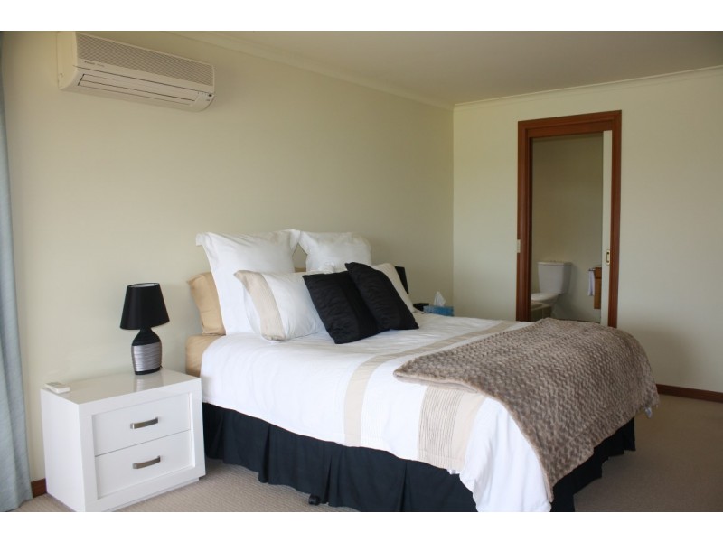 32 The Peninsula, Yamba NSW 2464