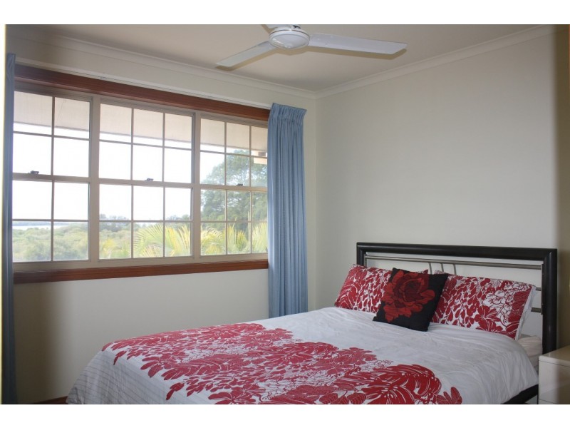 32 The Peninsula, Yamba NSW 2464