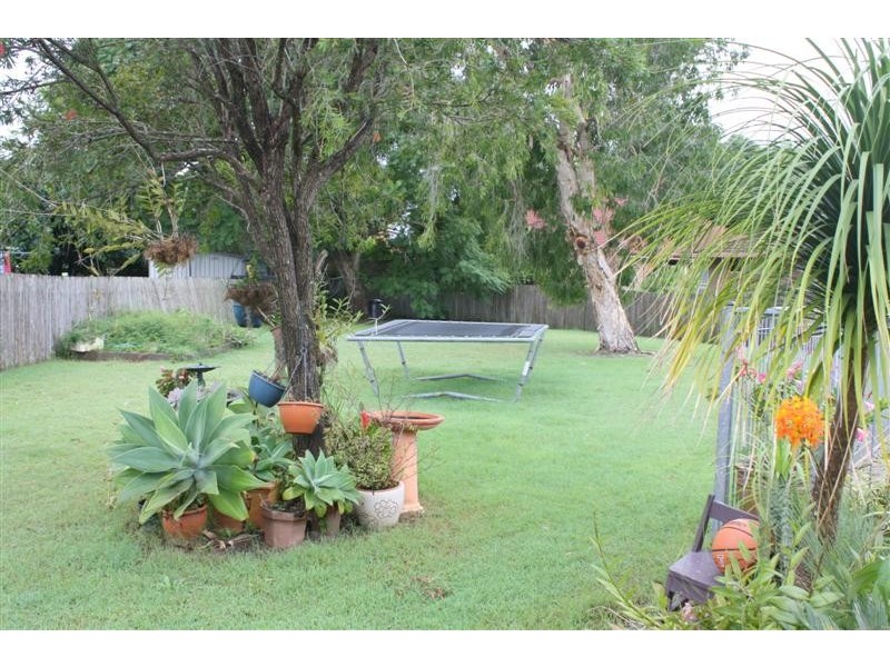 16 Binnacle Court, Yamba NSW 2464