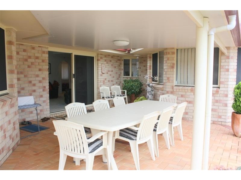 6 Bayview Drive, Yamba NSW 2464