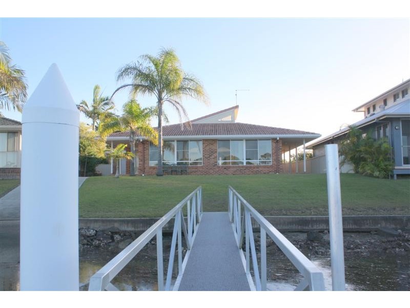 38 The Mainbrace, Yamba NSW 2464